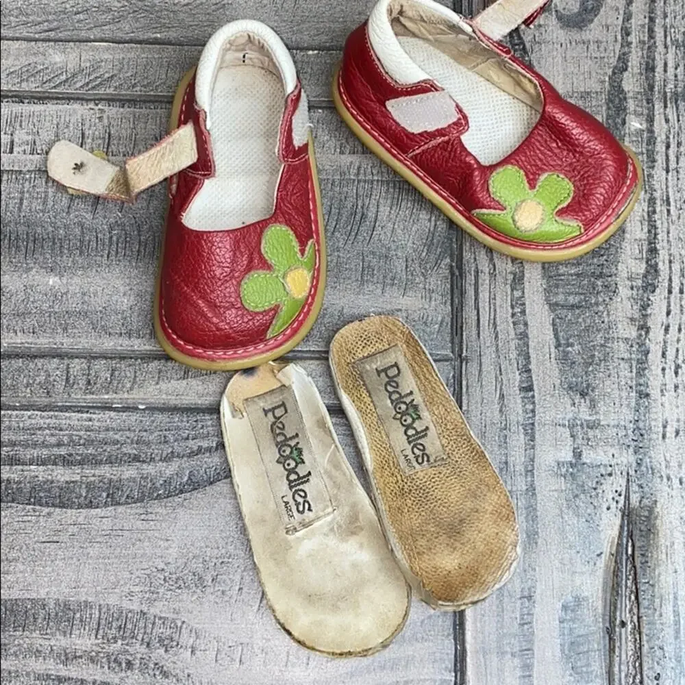 Pedoodles Leather Flower Mary Janes Large